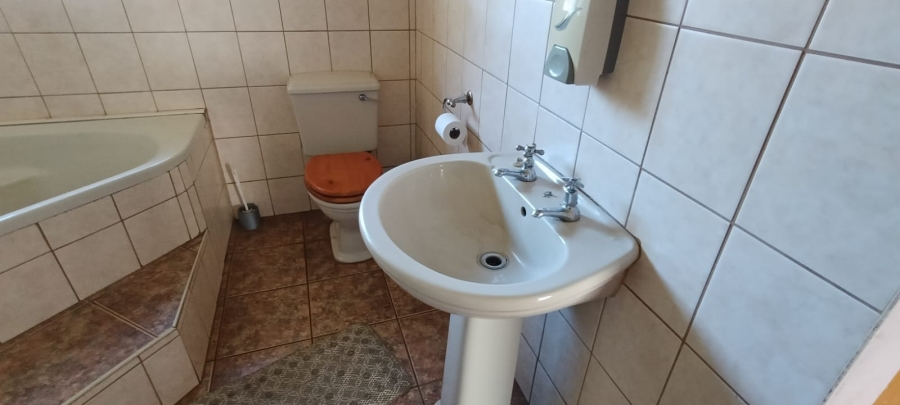 4 Bedroom Property for Sale in Ferreira Free State
